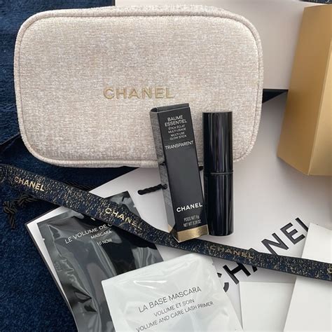 chanel easy come easy glow set|Chanel Holiday 223 Easy Come Easy Glow Set .